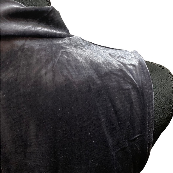 Agnes & Dora Mock Neck Swing Tank Velvet - Picture 3 of 3